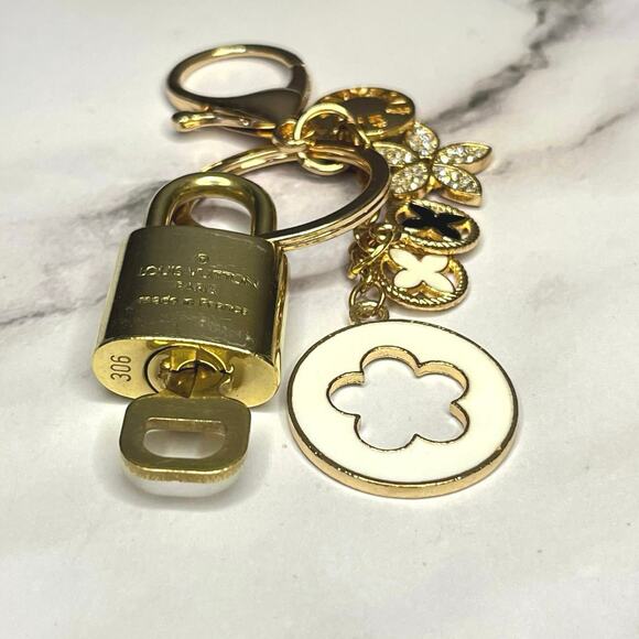 Louis Vuitton Lock & Key Set #306 with Decorative Gold & Enamel Charms Keychain - Picture 5 of 5